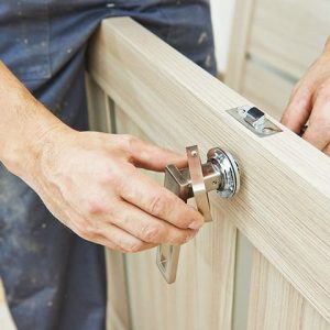 Услуги плотника. Плотник. Плотницкие работы