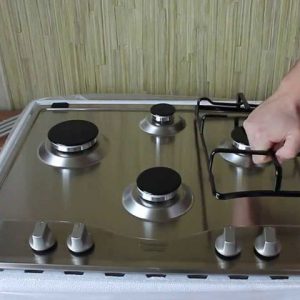 Установка варочной панели на кухне